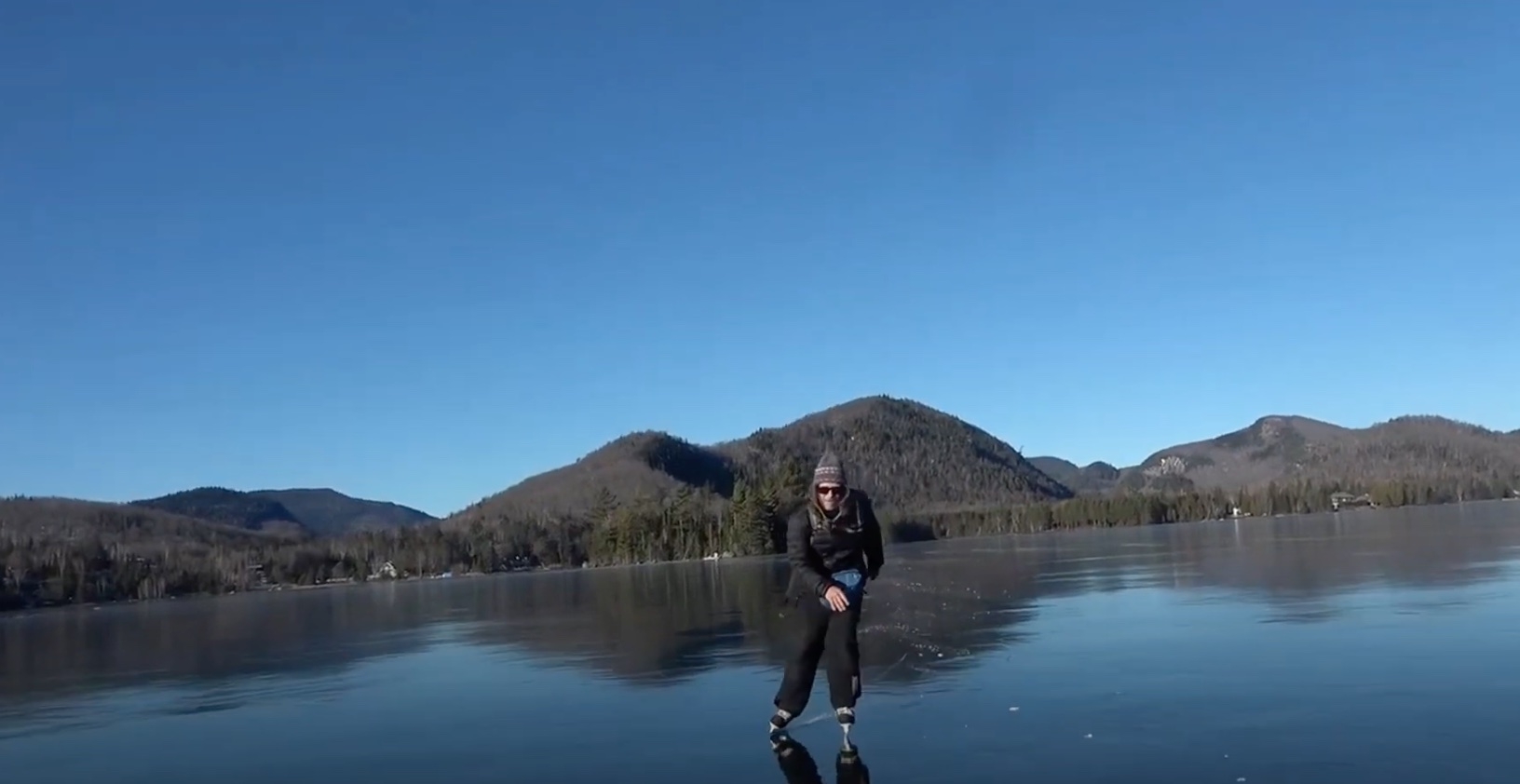 Le Randonneur Masqué - Patin sur glace et fendeuse à gaz